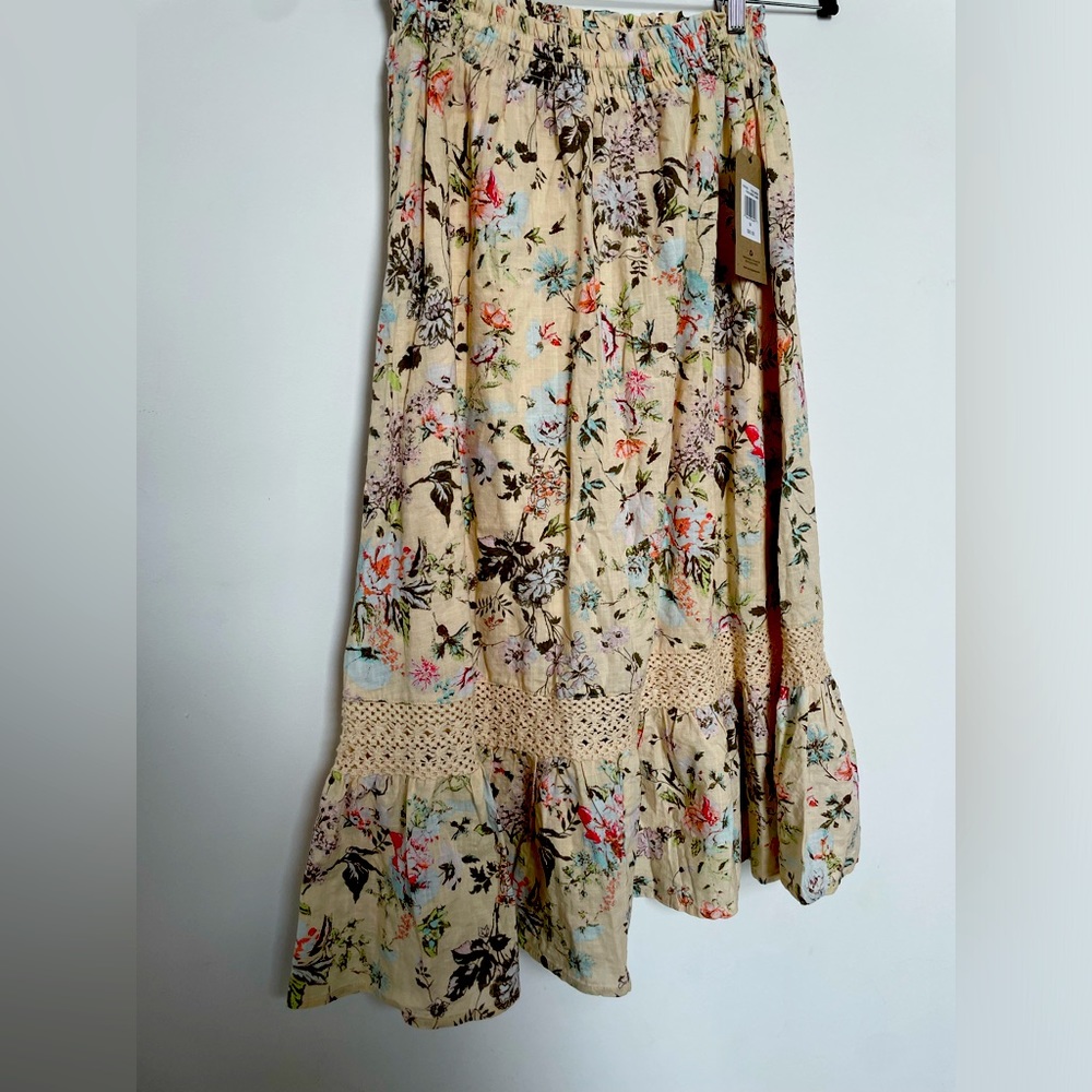 NWT Frye & Co. Floral Midi Skirt Size Medium